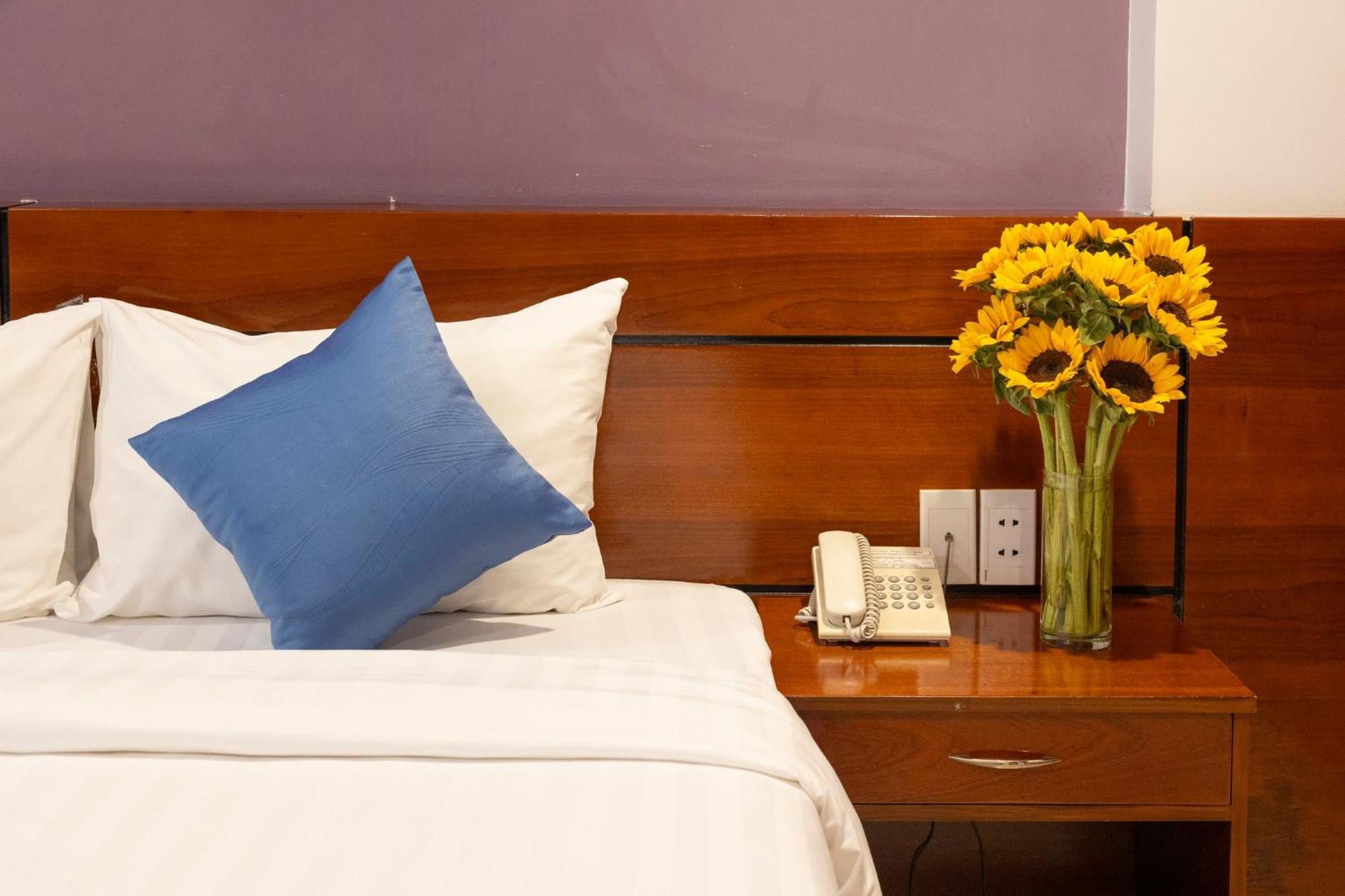 White Lotus Hotel Ho Chi Minh-stad Buitenkant foto
